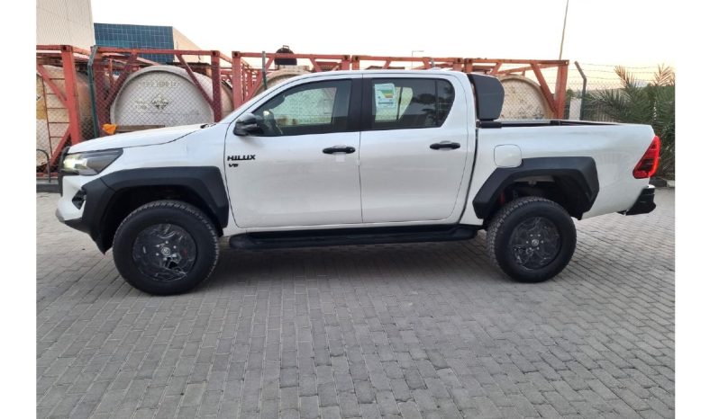 2024 TOYOTA HILUX 4.0L GR Sport full